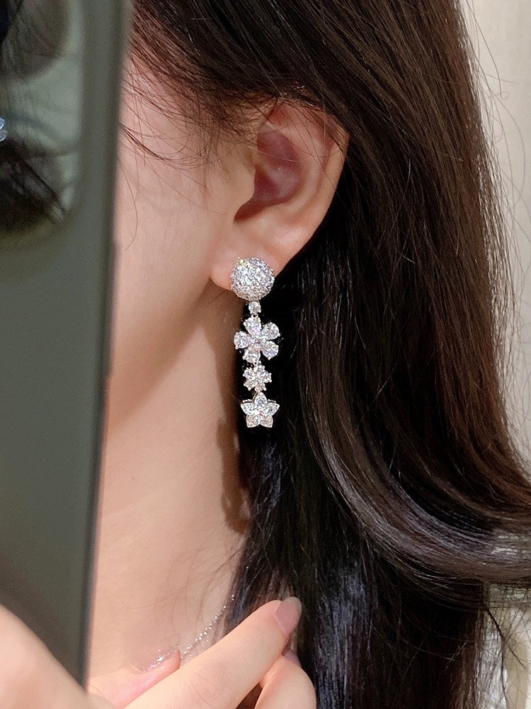 18K Folie Des Pr̩s Earrings