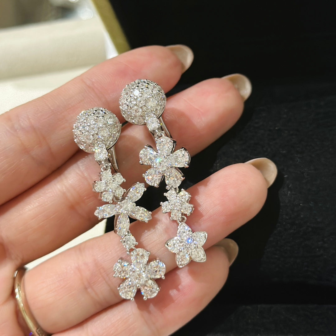 18K Folie Des Pr̩s Earrings