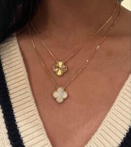 Click to view full screen 18K Vintage Alhambra Pearl 10 Motifs Necklace photo review