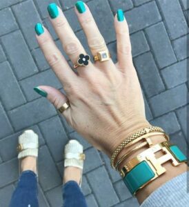 Click to view full screen 18K Vintage Alhambra Black Ring photo review