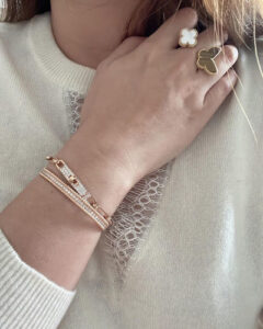 Click to view full screen 18K Vintage Alhambra Five Motifs Pearl Bracelet photo review