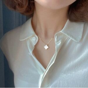 Click to view full screen 18K Vintage Alhambra Pearl 10 Motifs Necklace photo review