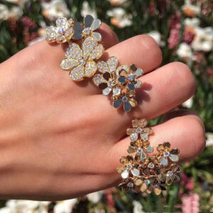 Click to view full screen 18K Frivole Between the Finger Ring photo review