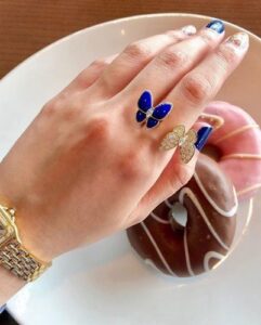 Click to view full screen 18K Two Butterfly Between the Finger Turquoise Ring photo review