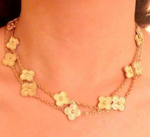 Click to view full screen 18K Sweet Alhambra Heart Pendant Necklace photo review