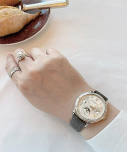 Click to view full screen 18K Love Wedding Three Diamonds Ring photo review