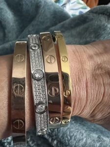 Click to view full screen 18K Lotus Openwork Bracelet photo review