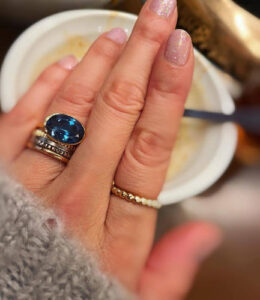 Click to view full screen 18K Cosmos Between the Finger Diamond Ring photo review