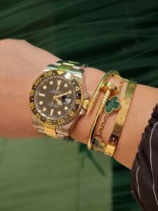 Click to view full screen 18K Vintage Alhambra Five Motifs Malachite Clover Bracelet photo review
