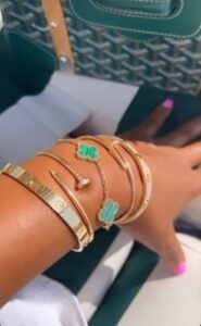 Click to view full screen 18K Vintage Alhambra Five Motifs Malachite Clover Bracelet photo review