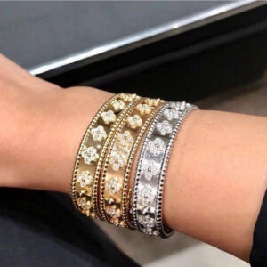 Click to view full screen 18K Rose Gold Kelly Diamonds H Bracelet photo review