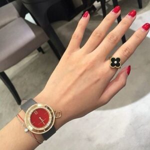 Click to view full screen 18K Vintage Alhambra Black Ring photo review