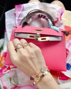 Click to view full screen 18K Lucky Spring Five Motifs Clover Bracelet photo review