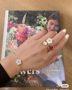18K Lucky Spring Plum Blossom Bracelet photo review