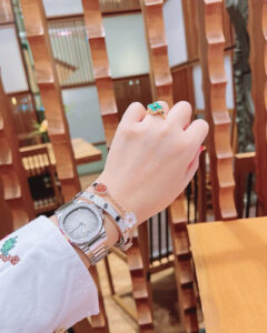 Click to view full screen 18K Lucky Spring Five Motifs Clover Bracelet photo review