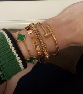 Click to view full screen 18K Vintage Alhambra Five Motifs Malachite Clover Bracelet photo review