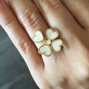 Click to view full screen 18K Sweet Alhambra Effeuillage Pearls Ring photo review