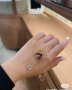 18K Lucky Spring Plum Blossom Bracelet photo review