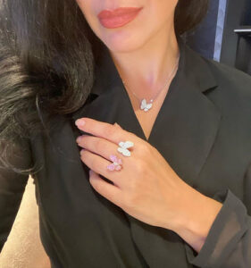 Click to view full screen 18K Trinity Diamond Necklace photo review