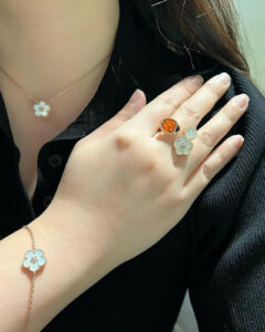 18K Lucky Spring Plum Blossom Bracelet photo review