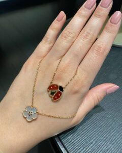 18K Lucky Spring Plum Blossom Bracelet photo review