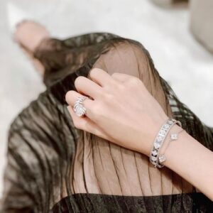 Click to view full screen 18K Rose Gold Kelly Diamonds H Bracelet photo review