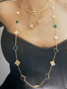 Click to view full screen 18K Rose Gold Sweet Alhambra Diamond Necklace photo review