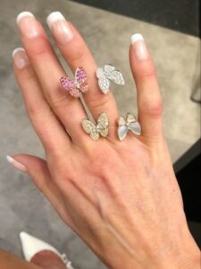Click to view full screen 18K Two Butterfly Between the Finger Pearl Ring photo review