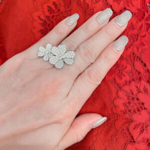 Click to view full screen 18K Frivole Between the Finger Ring photo review