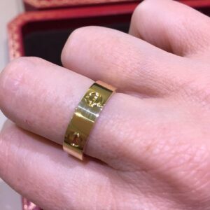 18K Love Wedding 6mm  Ring photo review