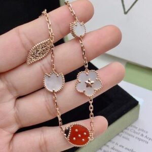 Click to view full screen 18K Lucky Spring Five Motifs Clover Bracelet photo review