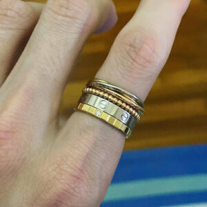 Click to view full screen 18K Cosmos Between the Finger Diamond Ring photo review
