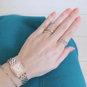 Click to view full screen 18K Cosmos Between the Finger Diamond Ring photo review