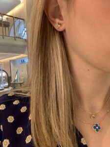 Click to view full screen 18K Vintage Alhambra Agent Clover Necklace photo review