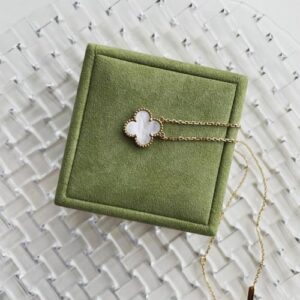 Click to view full screen 18K Vintage Alhambra Pearl 10 Motifs Necklace photo review