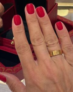 Click to view full screen 18K Love Wedding 6mm Ring photo review