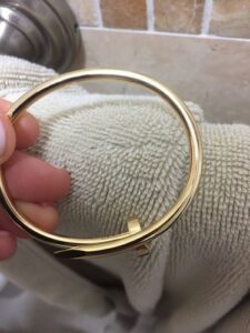 Click to view full screen 18K Juste Un Clou Bracelet photo review