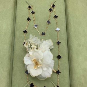 Click to view full screen 18K Vintage Alhambra 20 Motifs Long Necklace photo review