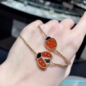 18K Lucky Spring Clover Bracelet photo review