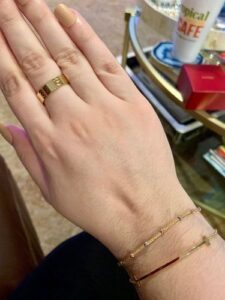 Click to view full screen 18K Love Wedding 6mm Ring photo review