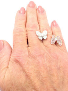 Click to view full screen 18K Two Butterfly Between the Finger Sapphire Ring photo review