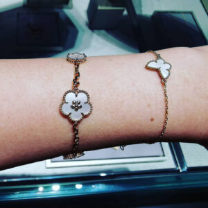 Click to view full screen 18K Lucky Spring Five Motifs Clover Bracelet photo review