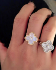 Click to view full screen 18K Vintage Alhambra Pearl Ring photo review