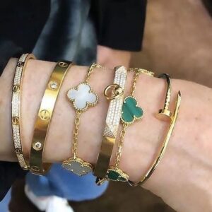 Click to view full screen 18K Vintage Alhambra Five Motifs Malachite Clover Bracelet photo review