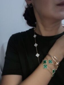 Click to view full screen 18K Rose Gold Sweet Alhambra Diamond Necklace photo review