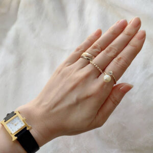 Click to view full screen 18K Cosmos Between the Finger Diamond Ring photo review