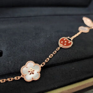 Click to view full screen 18K Lucky Spring Five Motifs Clover Bracelet photo review