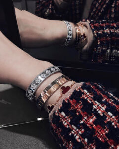 Click to view full screen 18K Rose Gold Kelly Diamonds H Bracelet photo review