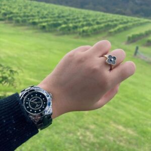 Click to view full screen 18K Vintage Alhambra Black Ring photo review
