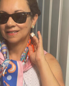 Click to view full screen 18K Magic Alhambra Earclips Earrings photo review
